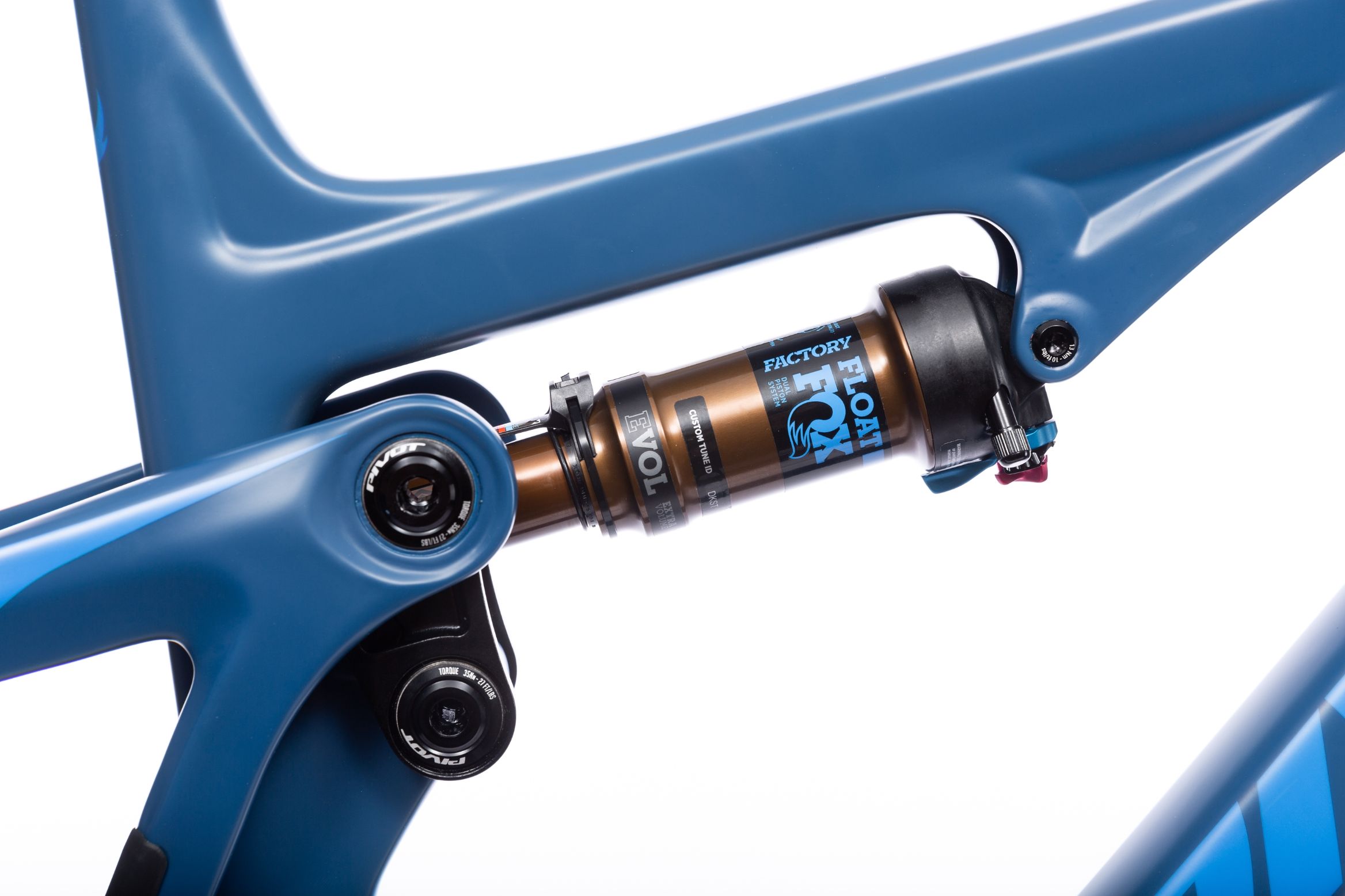 Trail 429 V2 | Pivot Cycles